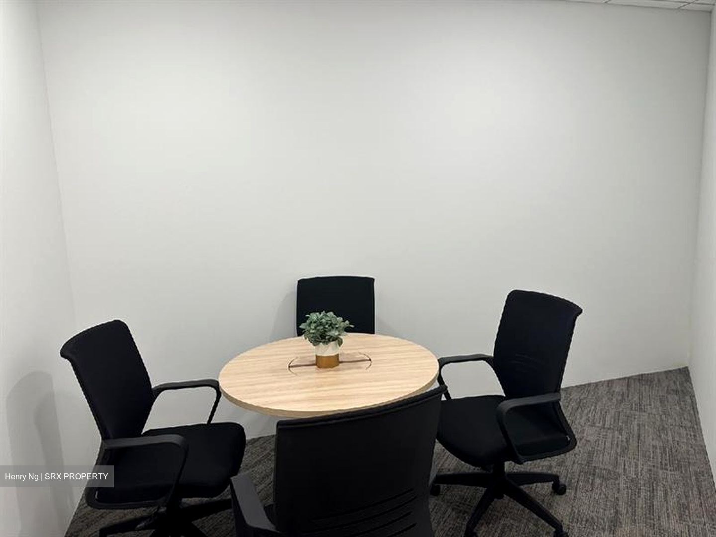 Republic Plaza (D1), Office #496635531